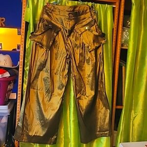 Fashion pants olive green with a little sheen XXL